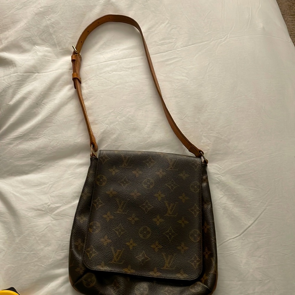 Would love to see someone enjoy this Louis that I haven’t worn out n years! Good